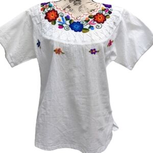 Women's Vintage Guatemalan embroidered boho huipil floral blouse size L